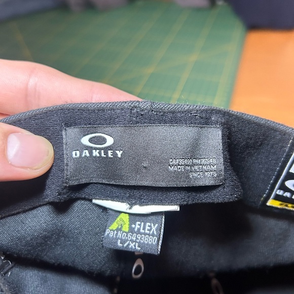 Oakley Classic Camo Logo a-flex hat - Picture 6 of 11